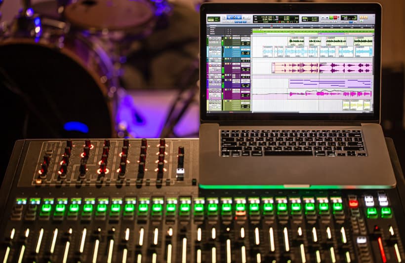 Line-Array PA Systems — Light & Sound on PlannerKart